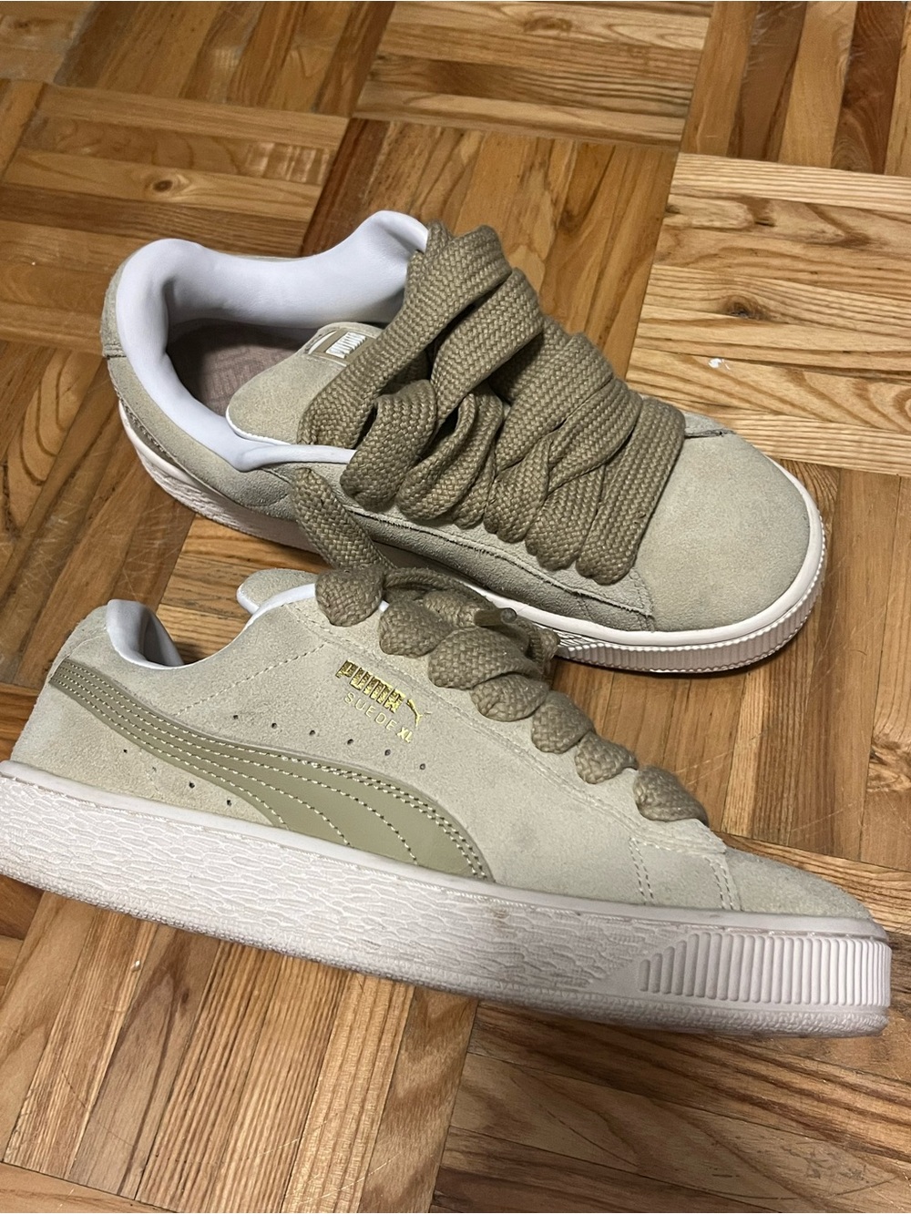 Puma XL Suede Sneakers (size 7.5 women’s) - Picture 2 of 5
